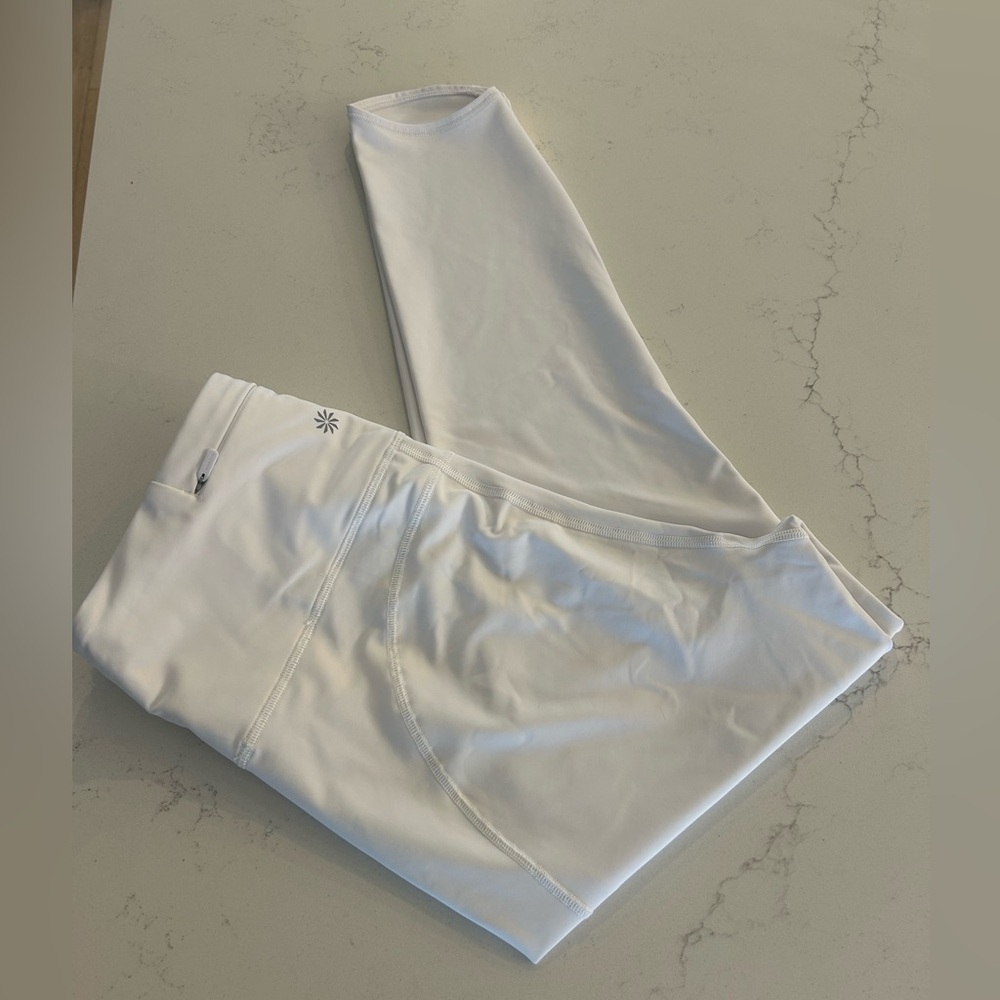 Athleta White women’s pacesetter leggings size large​